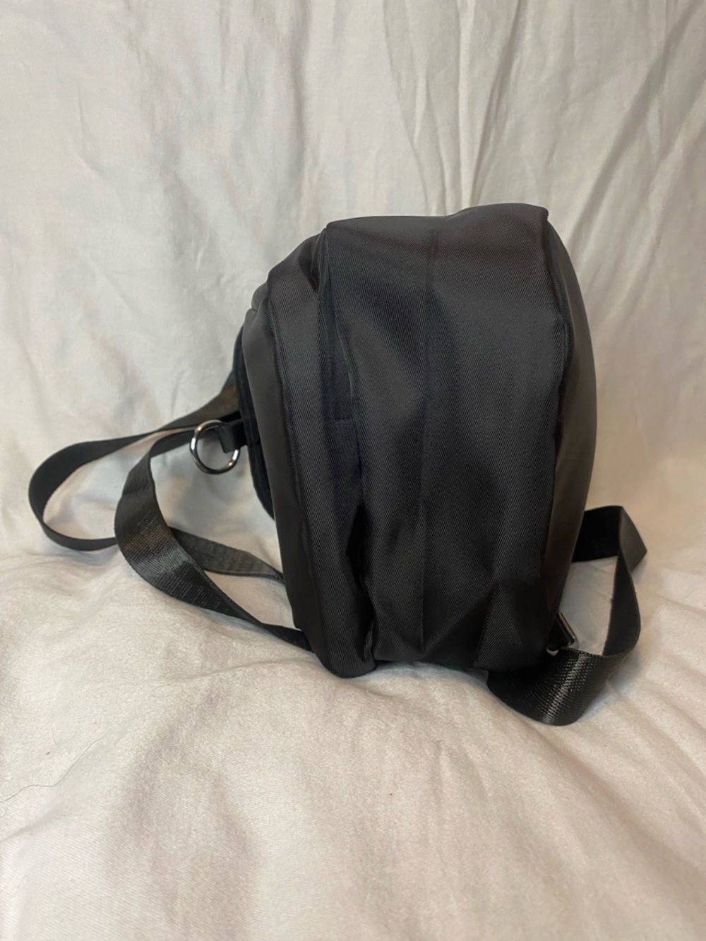 Wolf Crossbody Bag - Picture 5 of 5